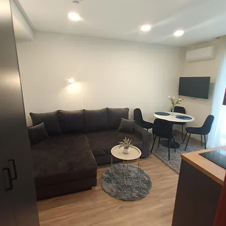 Raudonu Plytu Apartamentai Palanga Exterior photo