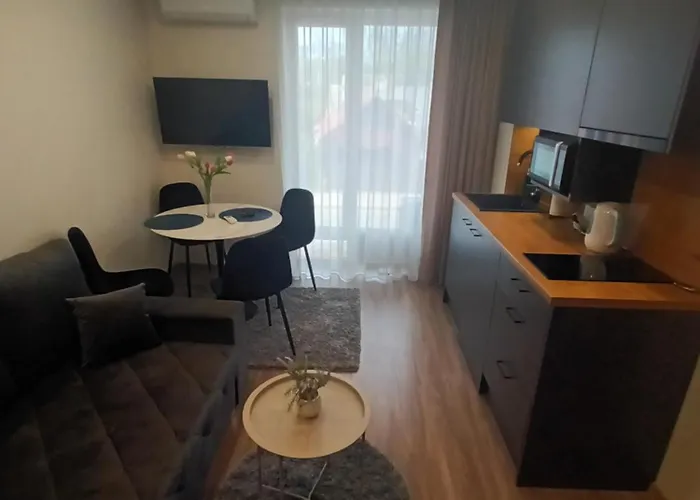 Raudonu Plytu Apartamentai